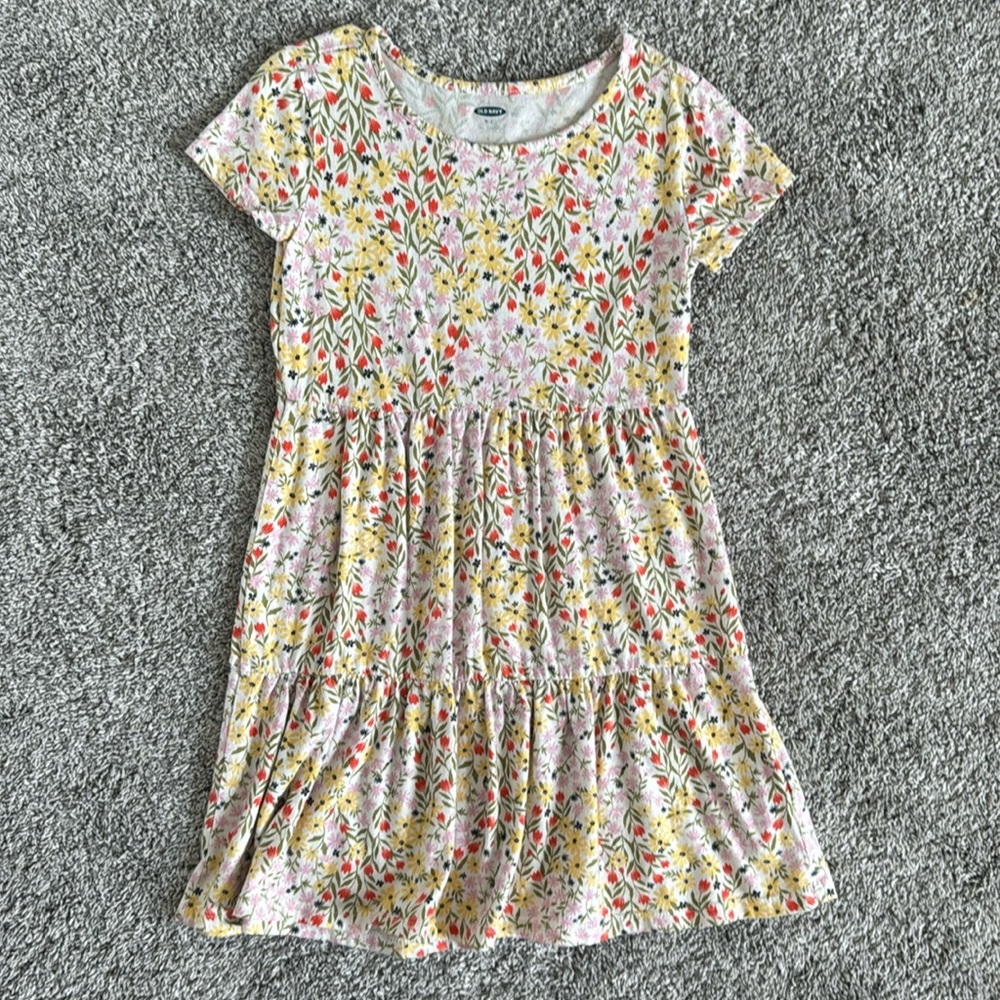 Old Navy Kids tiered floral dress size M (8)